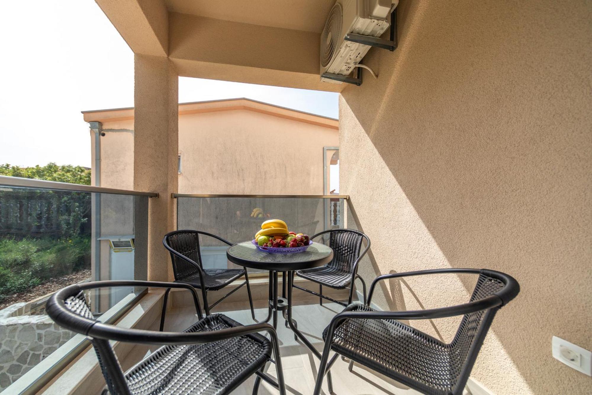Sunways Apartments Dobra Voda Quarto foto